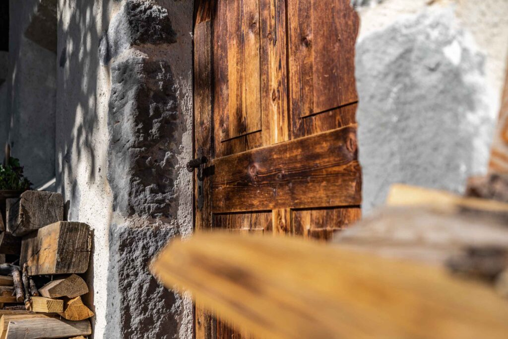 Cesa del Louf - Main entrance detail