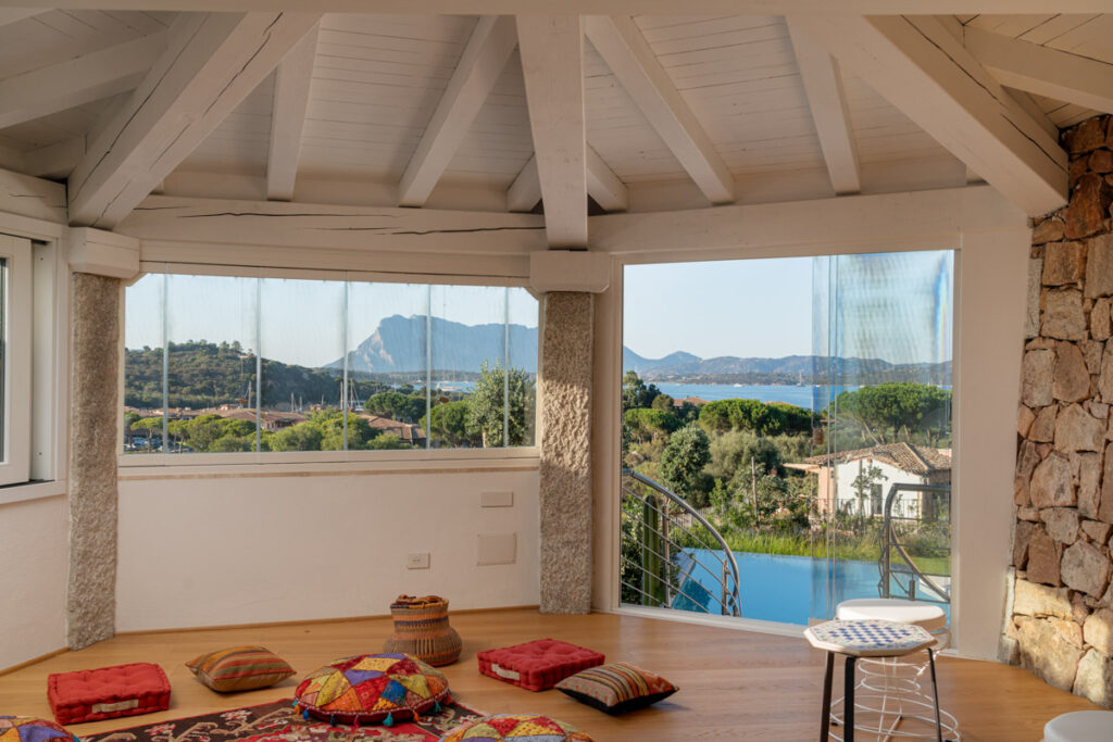 Puntaldia white - relax area