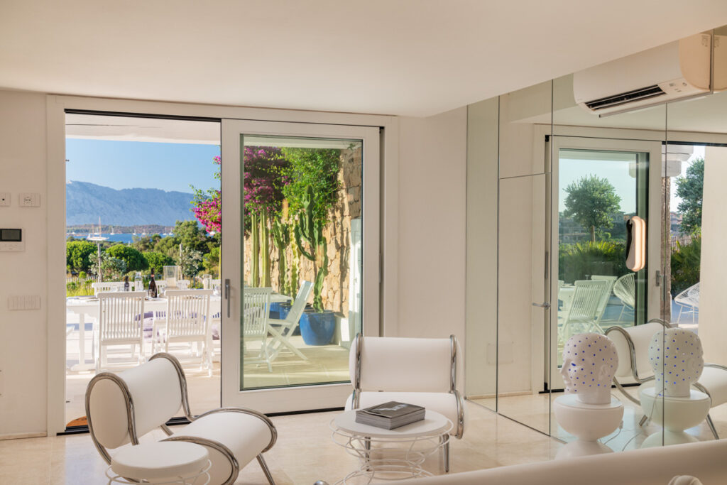 Villa Puntaldia White - Living room