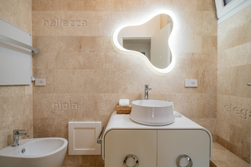 Villa Puntaldia White - Bathroom