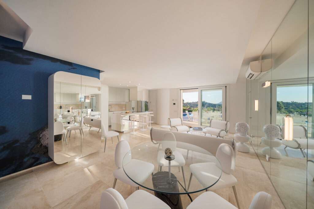 Villa Puntaldia White - Living room detail