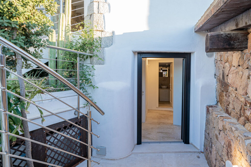 Villa Puntaldia White - Entrance